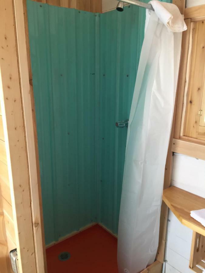 Shantystay Accommodations Souris Exterior photo